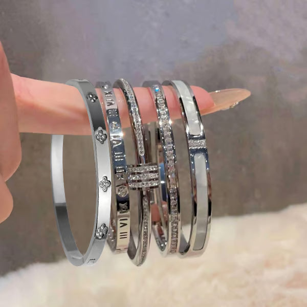 Women's Modern Luxury Stainless Steel 5-Piece Stackable Bracelet Set