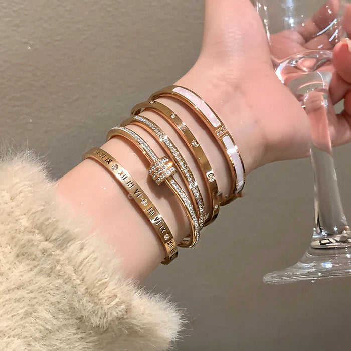 Women's Modern Luxury Stainless Steel 5-Piece Stackable Bracelet Set