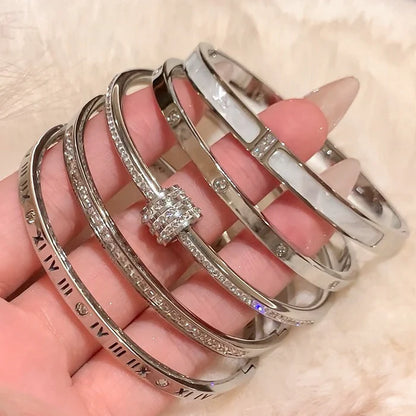 Women's Modern Luxury Stainless Steel 5-Piece Stackable Bracelet Set