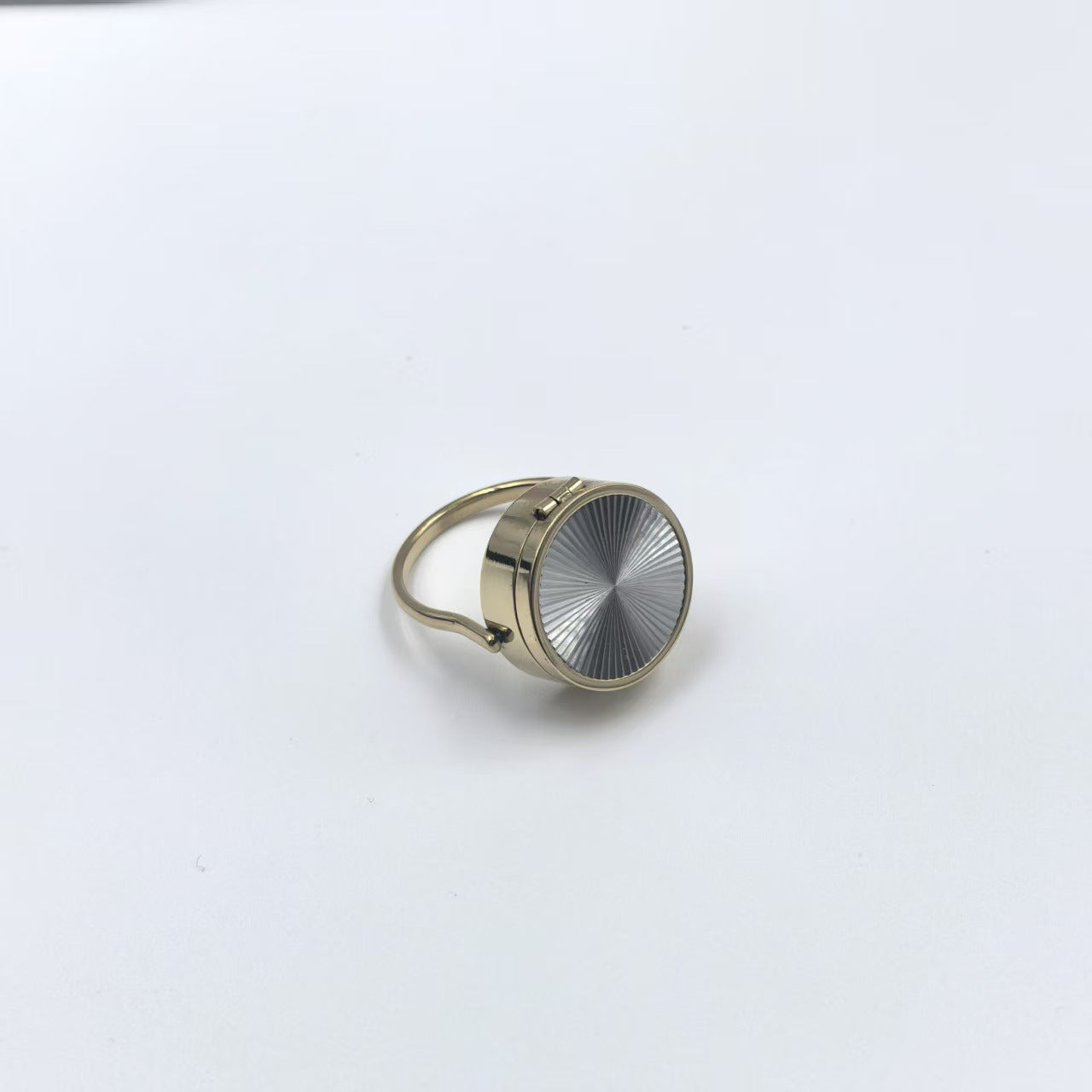 Lip Balm Ring – Refillable Lip Balm Holder