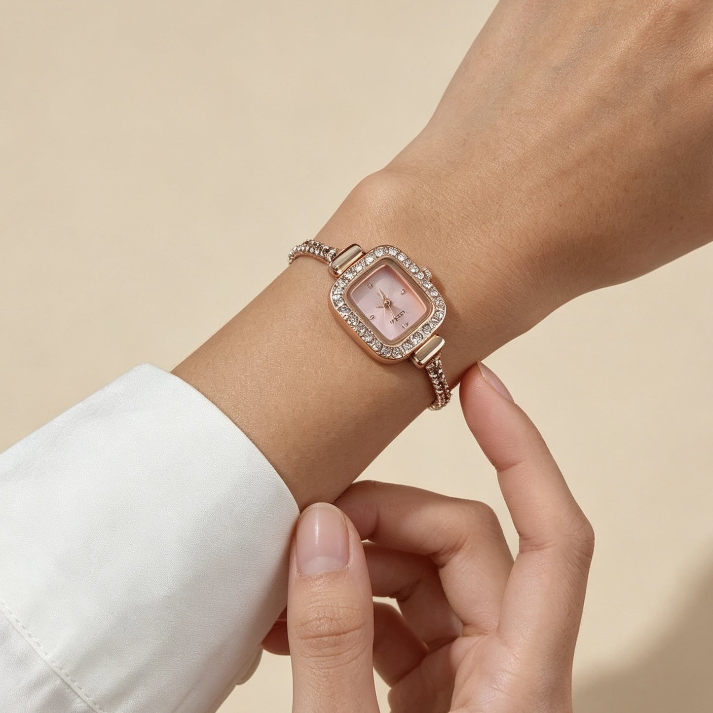 Fashion Heart Floral Diamond Inlaid Bracelet Watch
