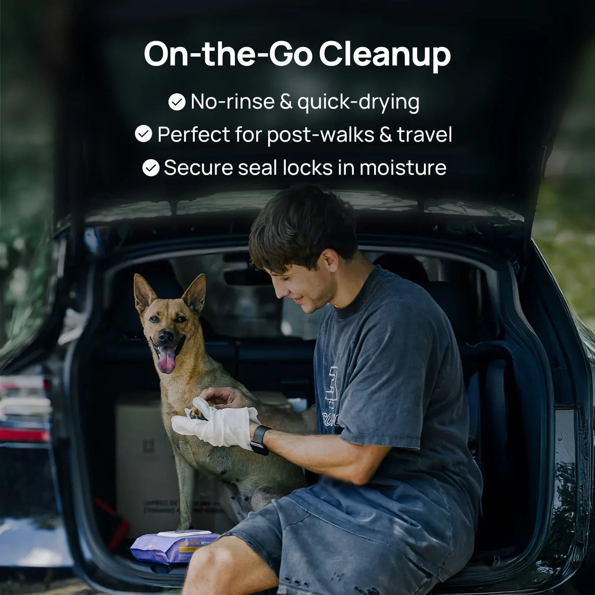 No-Rinse Pet Grooming Glove Wipes for Between-Bath Cleanup — view 1